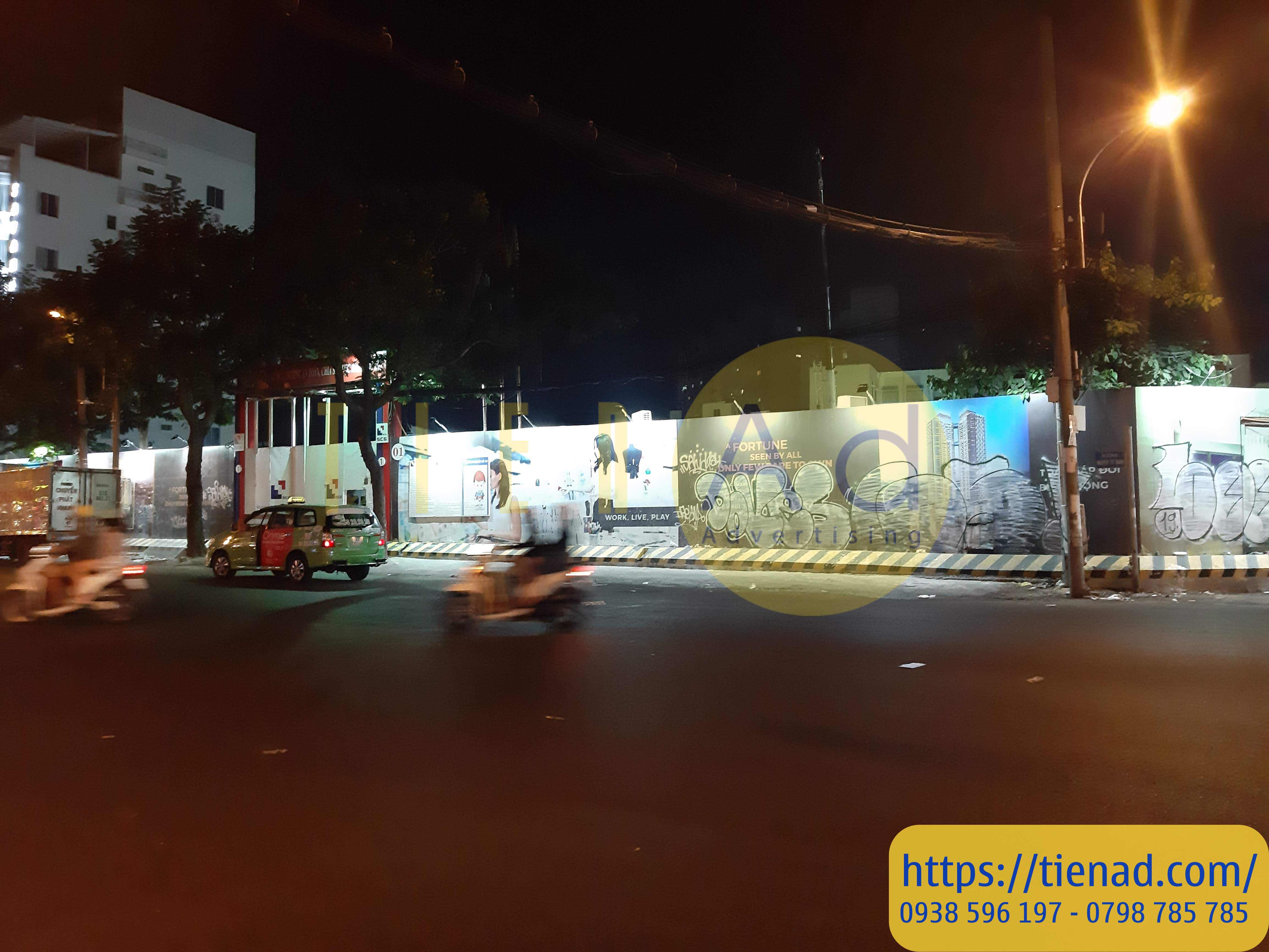 Dán decal quảng cáo dự án hàng rào công trình