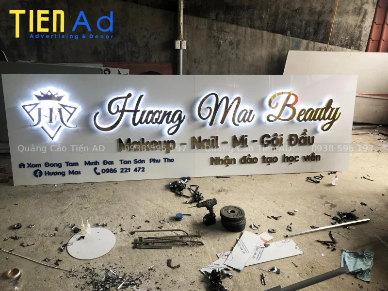 Bảng hiệu alu chữ inox - 1