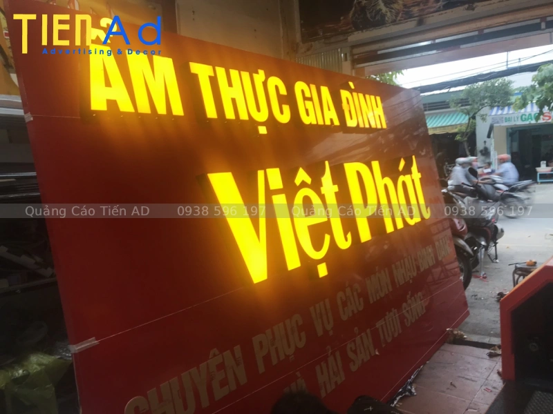 Bảng hiệu alu chữ nổi đèn LED - 1