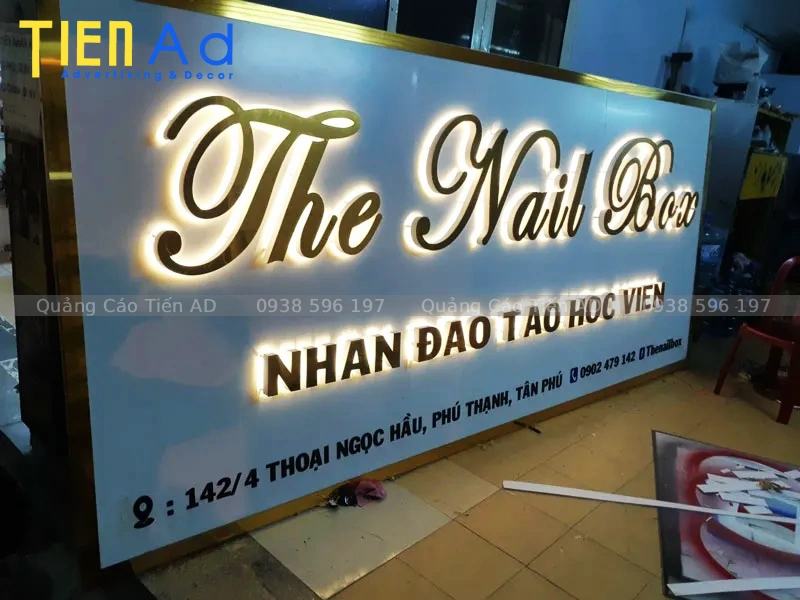 Bảng hiệu alu gương - 4