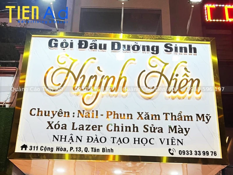 Bảng hiệu alu gương điểm nhấn vàng giúp thương hiệu tỏa sáng và ghi dấu ấn mạnh mẽ