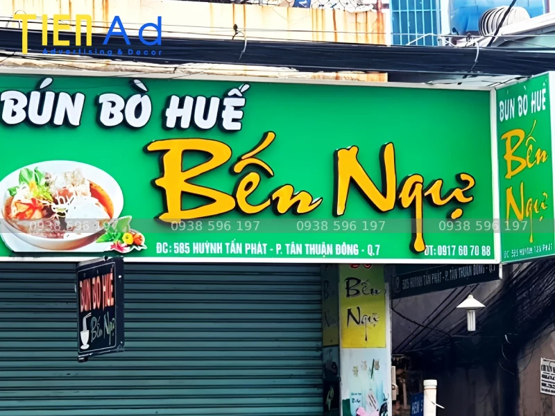 Bảng hiệu bún bò Huế alu