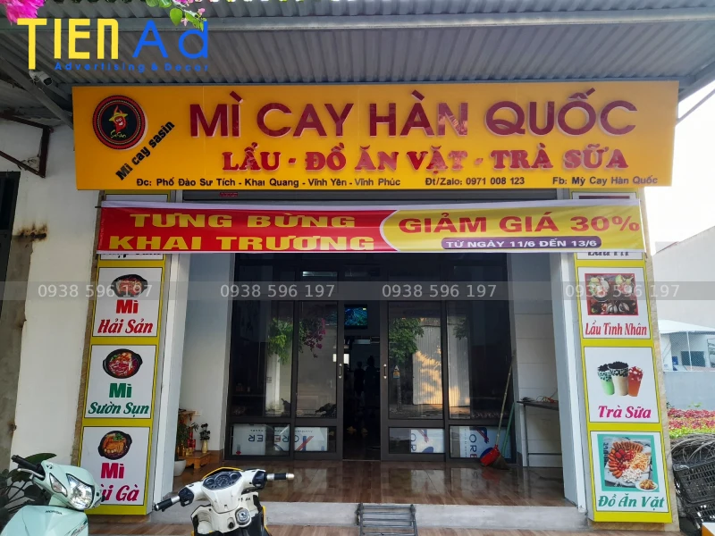 Bảng hiệu mì cay Hàn Quốc