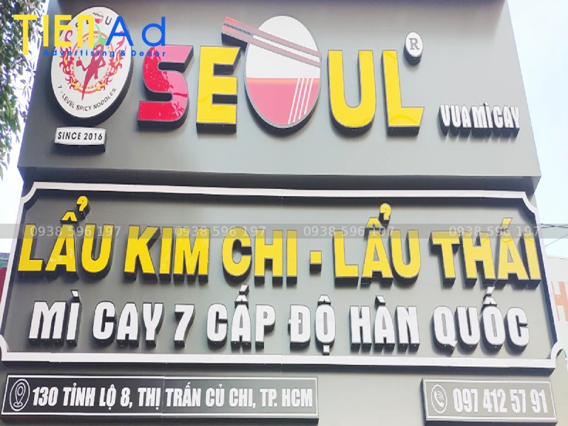 Bảng hiệu mì cay Seoul