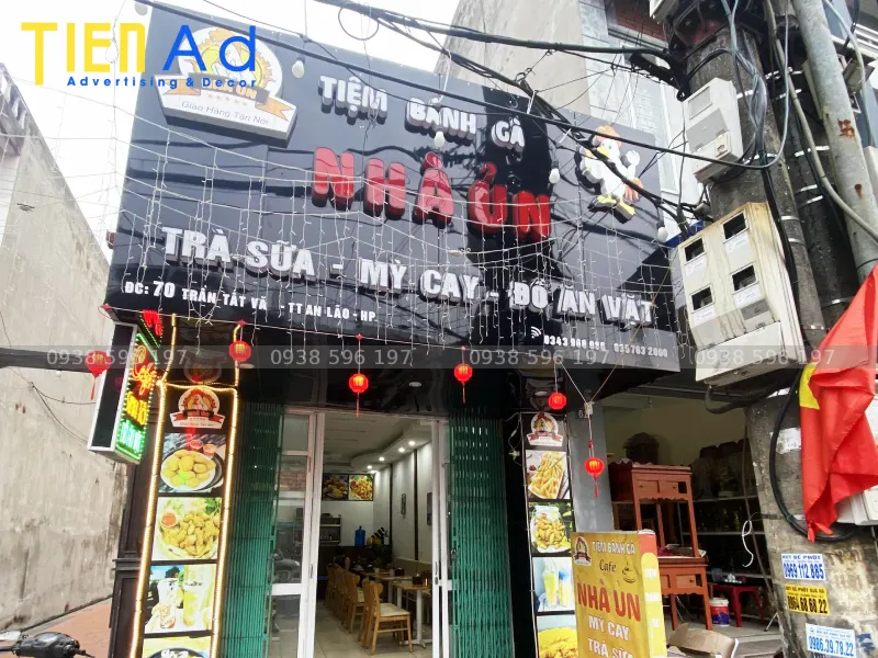 Bảng hiệu mì cay ăn vặt