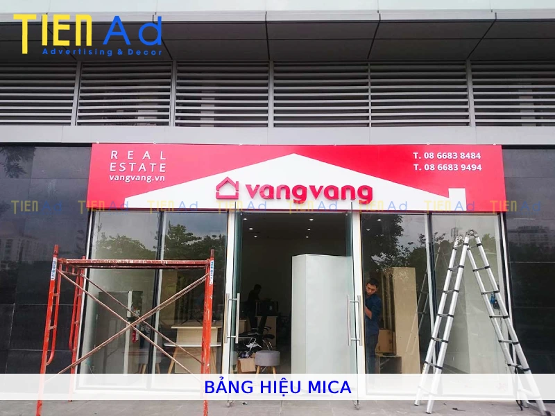 Bảng hiệu mica