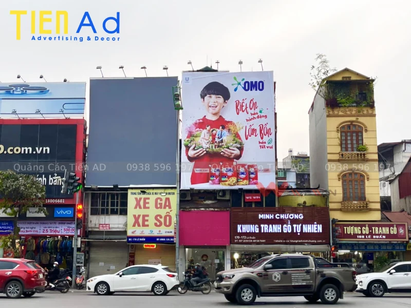 Bảng hiệu quảng cáo ngoài trời bột giặt Omo
