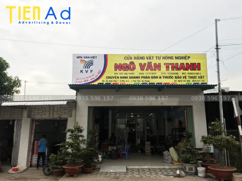 Bảng hiệu tôn dán decal