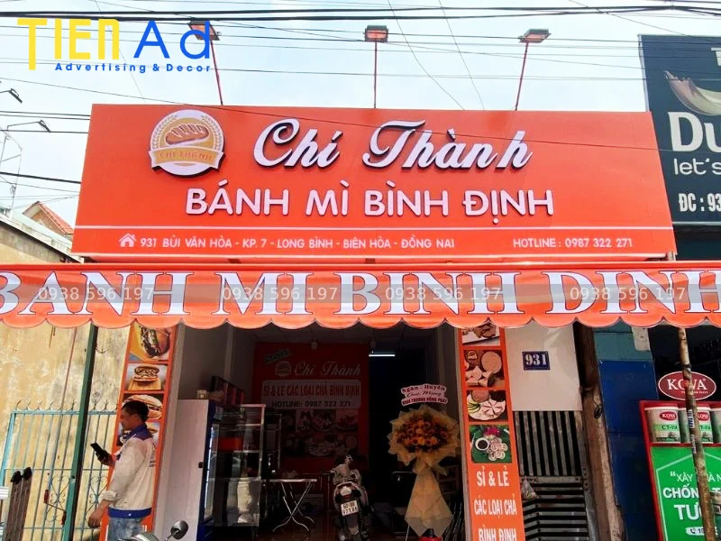 Bảng quảng cáo bánh mì Bình Định