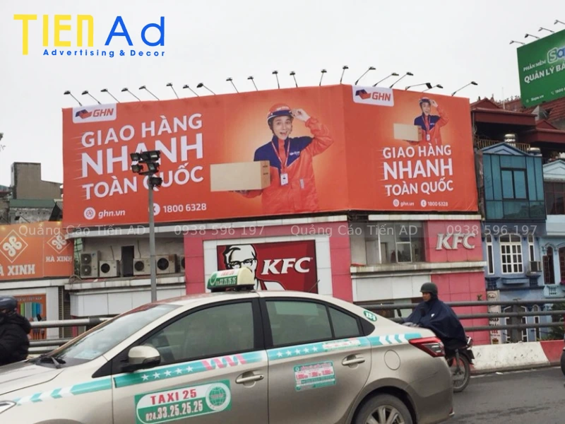 Bảng quảng cáo ngoài trời dịch vụ giao hàng nhanh GHN