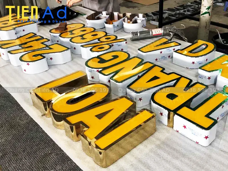 Báo giá chữ nổi mica viền inox