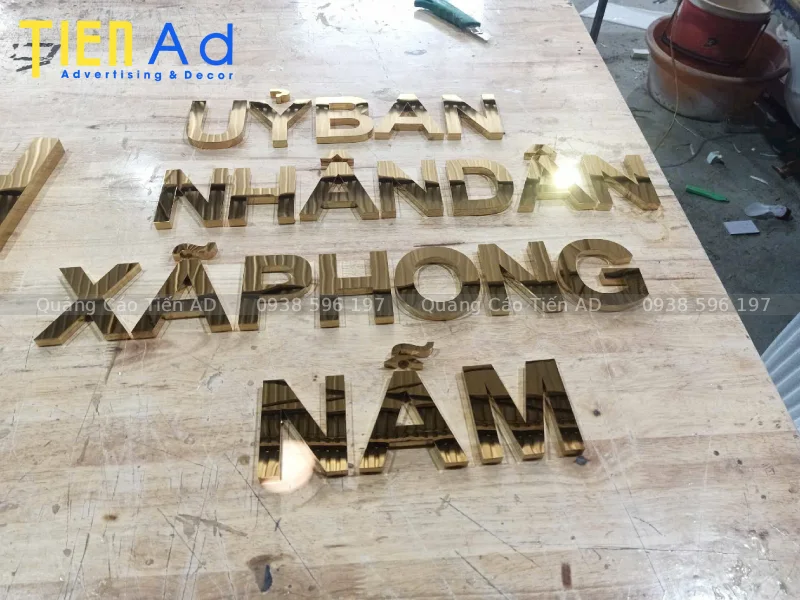 Bí quyết thiết kế bảng hiệu chữ nổi inox để khách nhìn là muốn bước vào