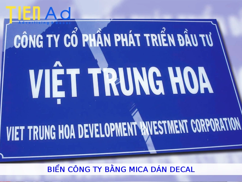 Biển công ty bằng mica dán decal