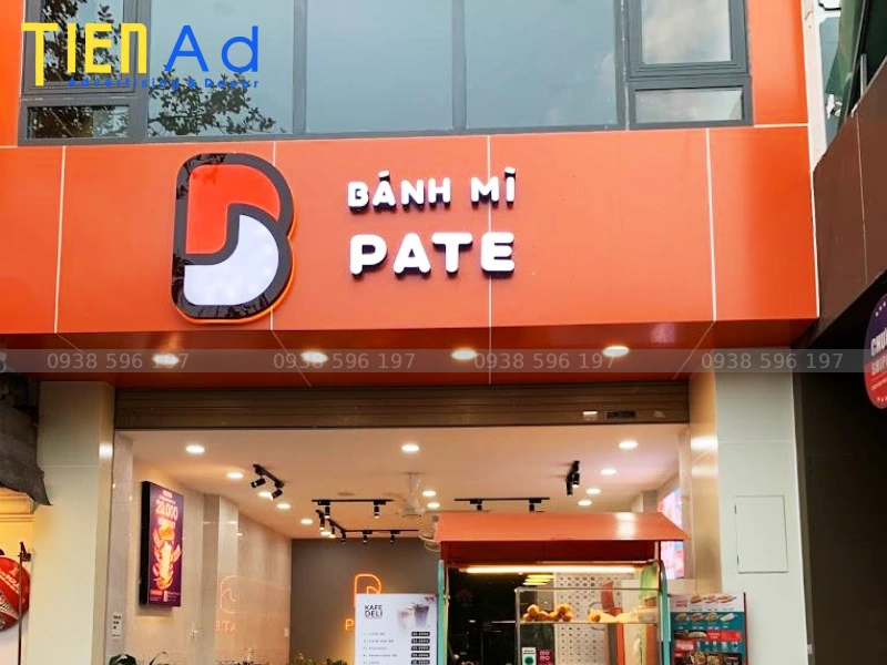 Biển quảng cáo bánh mì pate