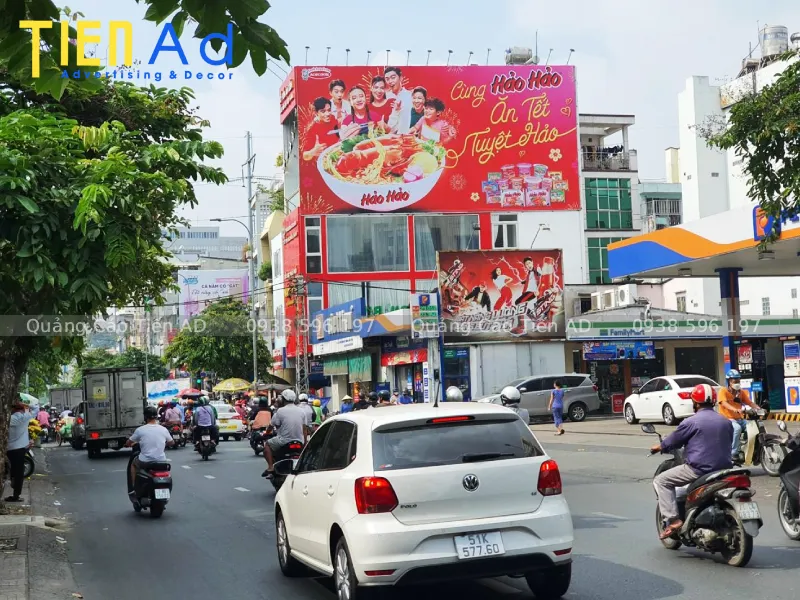 Biển quảng cáo ngoài trời là gì