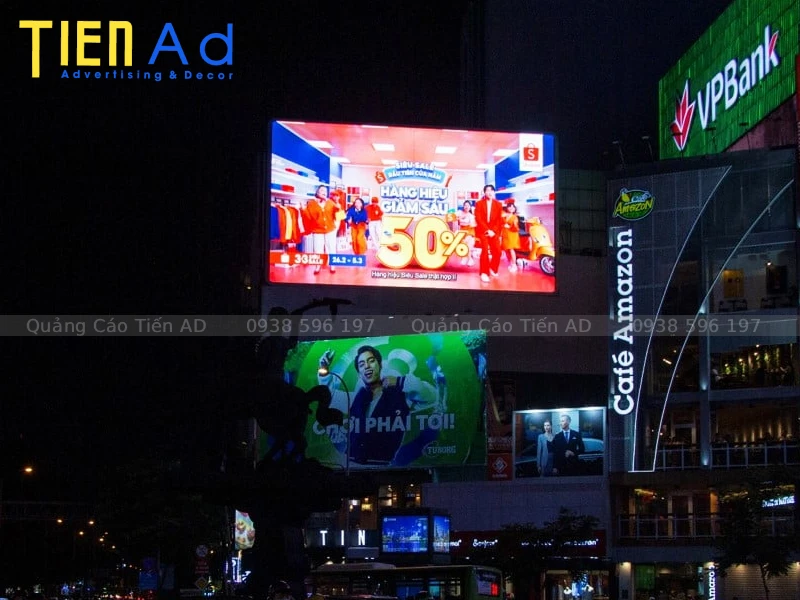 Biển quảng cáo ngoài trời màn hình led của Shoppe