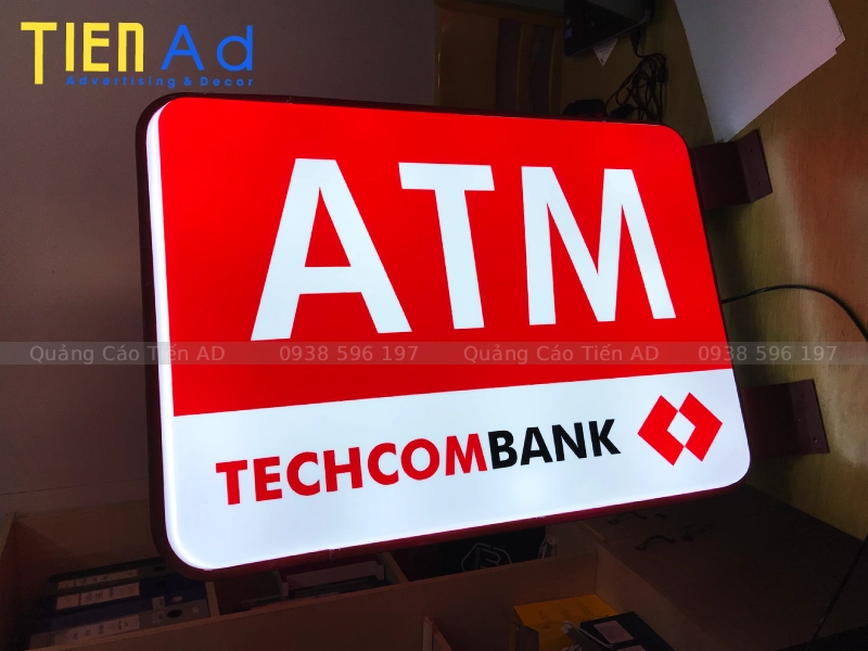 Biển vẫy hộp đèn mica hút nổi là gì