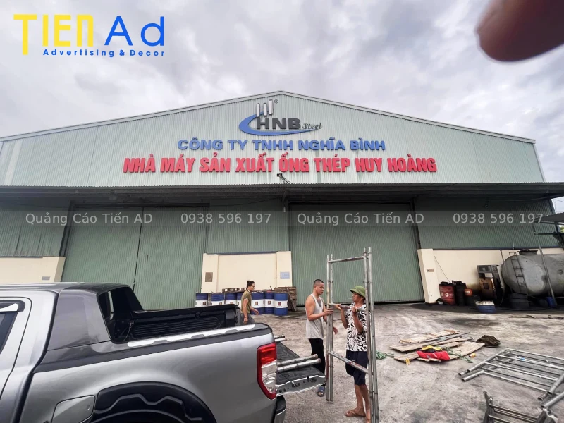 Bộ chữ nổi được lắp đặt tại nhà máy, nhà xưởng đẹp - 7