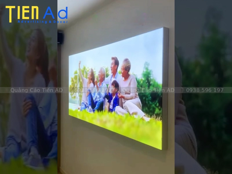 Các chất liệu thường được sử dụng để làm hộp đèn không viền