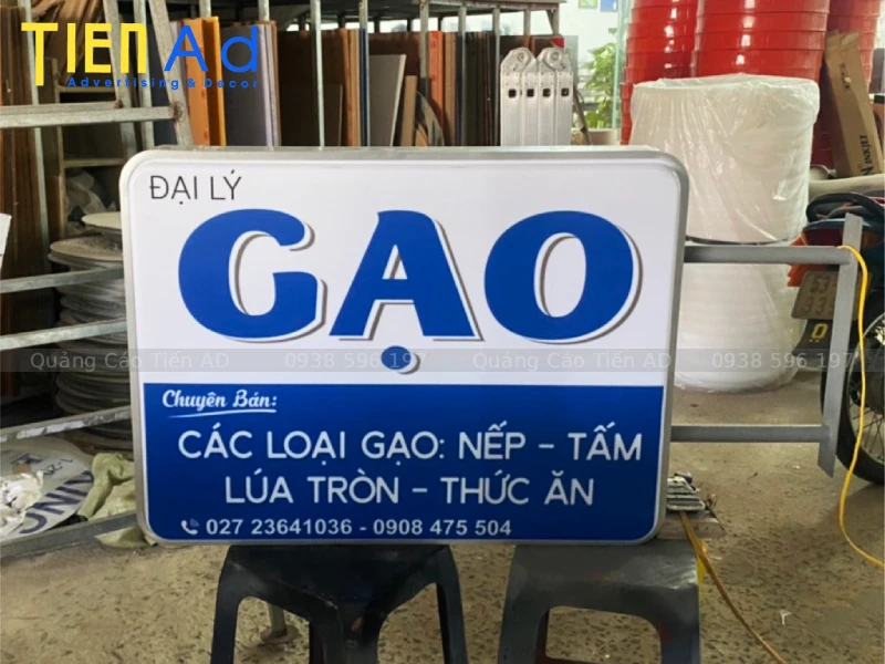 Các mẫu biển vẫy hộp đèn mica hút nổi đẹp