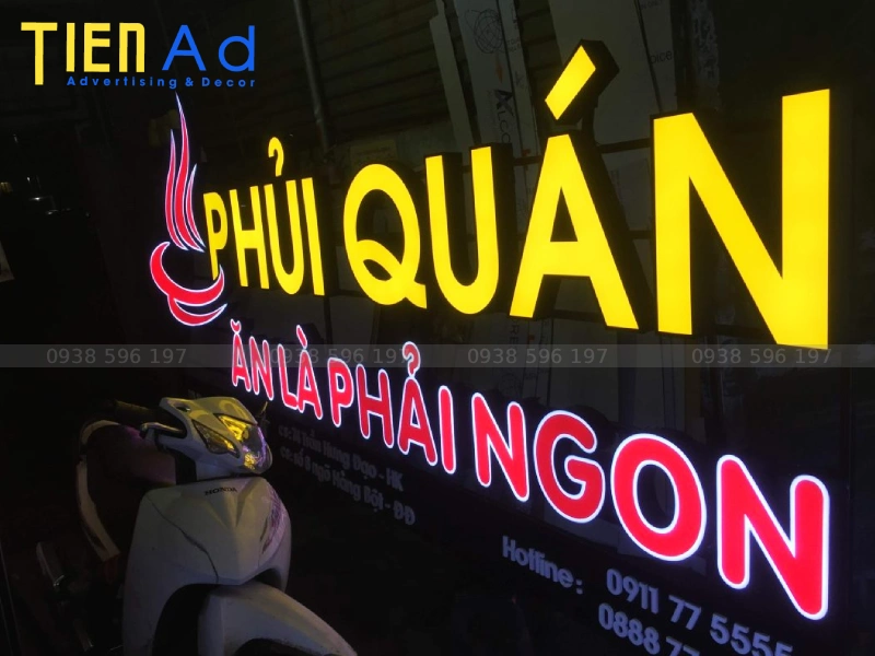 Chữ nổi mica chân formex