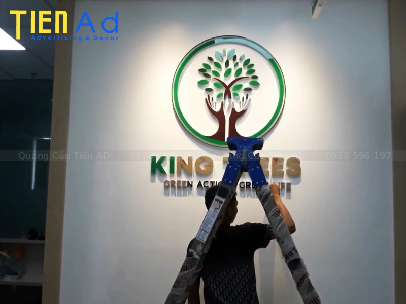 Chữ nổi mica dán tường