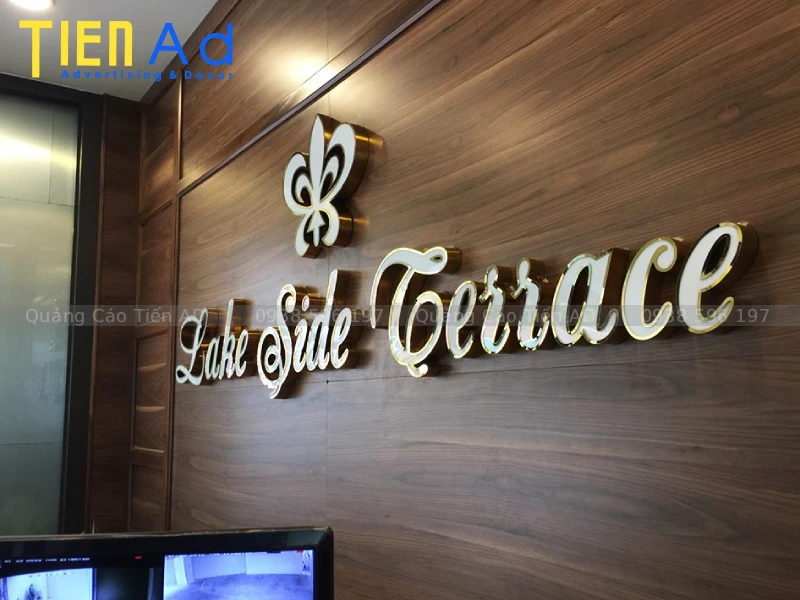 Chữ nổi mica viền inox dán tường