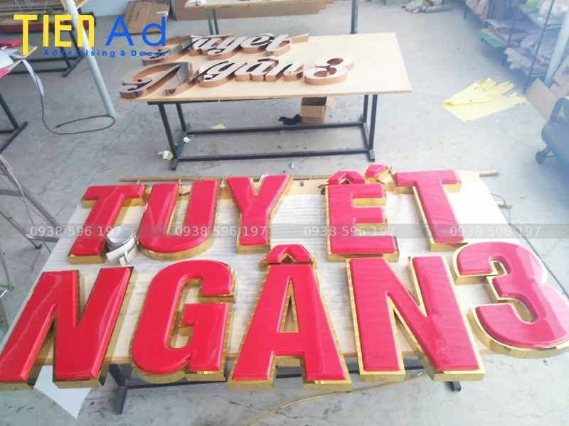 Dịch vụ gia công và làm bảng hiệu chữ nổi mica uy tín chất lượng tại TPHCM