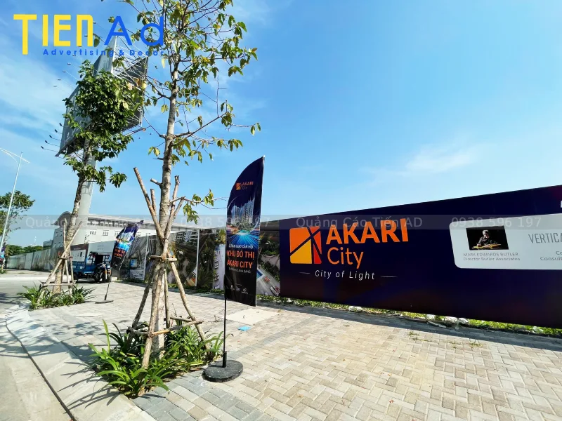 Đơn vị uy tín chuyên thi công hoarding trọn gói, giá rẻ tại TP.HCM Quảng Cáo Tiến AD