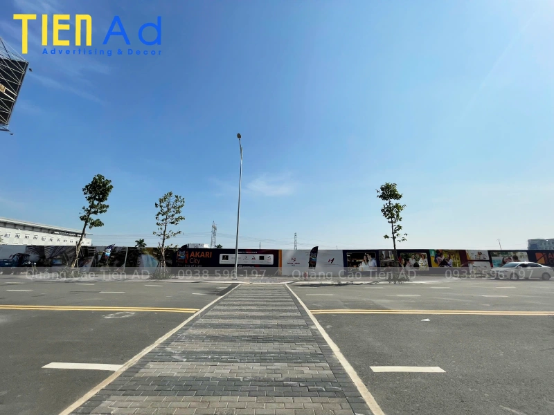 Hạng mục thi công hàng rào khung sắt căng bạt hiflex