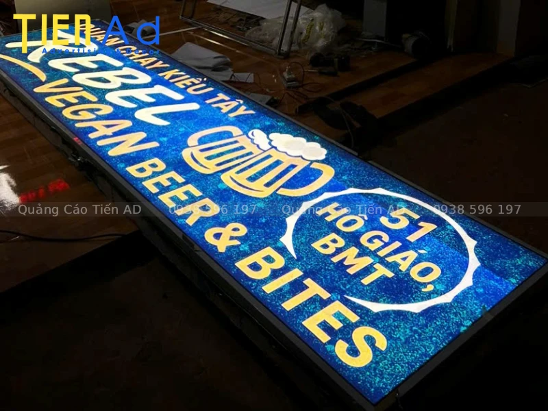 Hộp đèn bạt 3M quán chay Kiều Tây