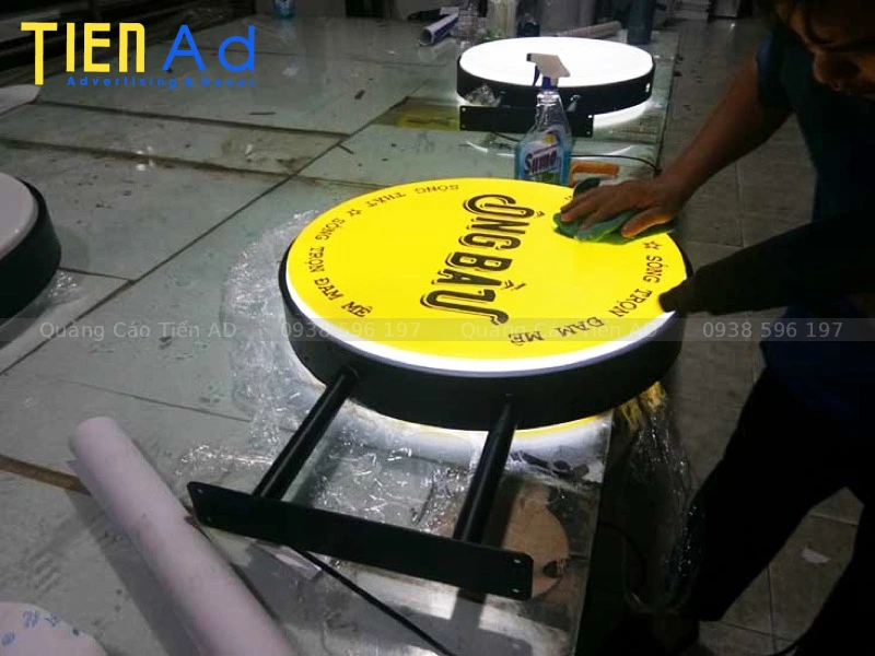 Hộp đèn hút nổi - 4