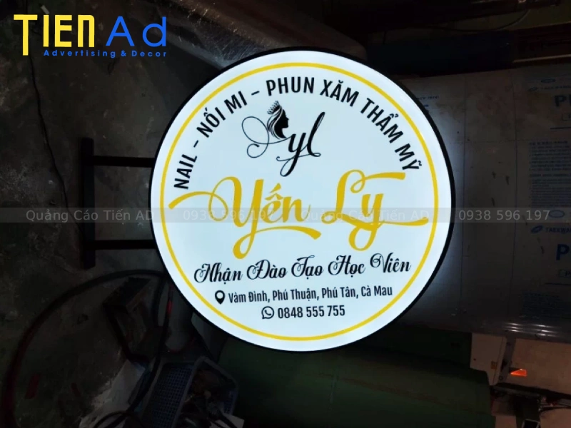 Hộp đèn mica hút nổi