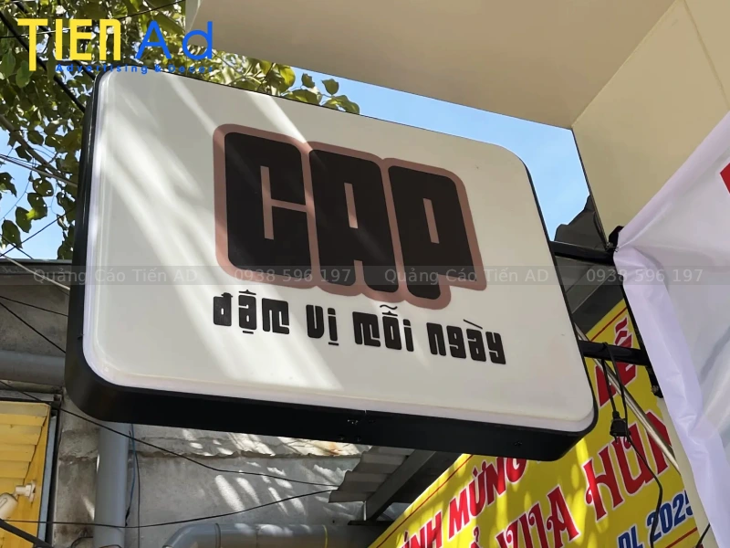 Kích thước hộp đèn hút nổi dễ nhìn và thu hút