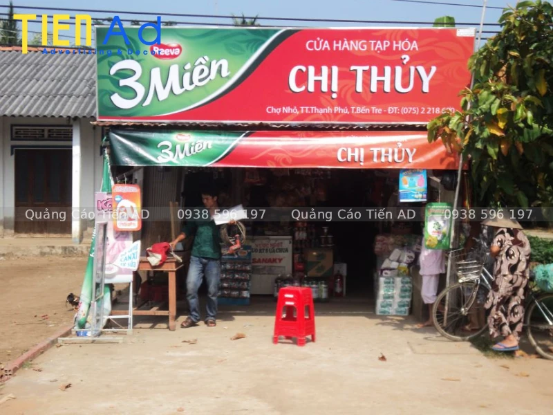 Làm bảng hiệu tạp hóa tài trợ
