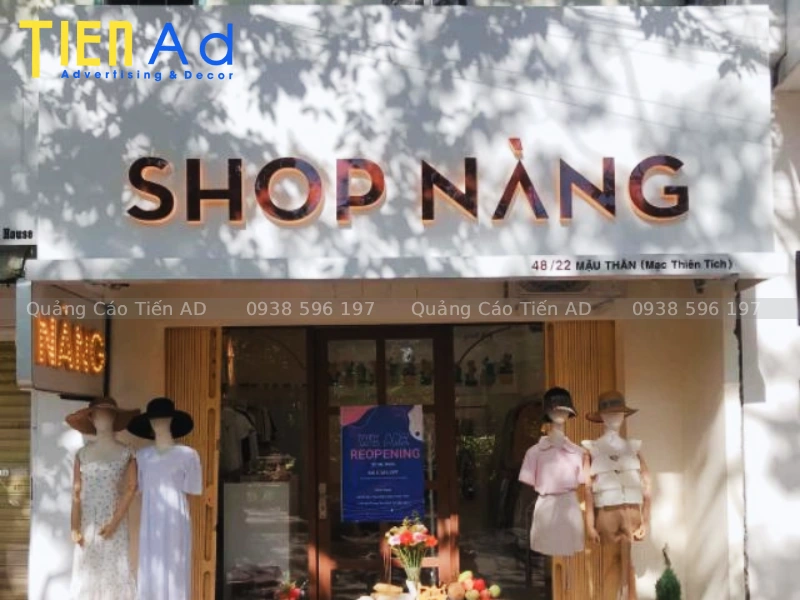 Mẫu bảng hiệu shop quần áo - 2