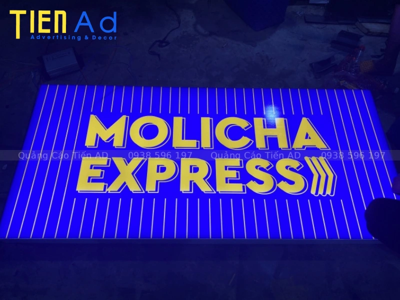 Mẫu các hộp đèn không viền nổi bật ánh sáng đẹp