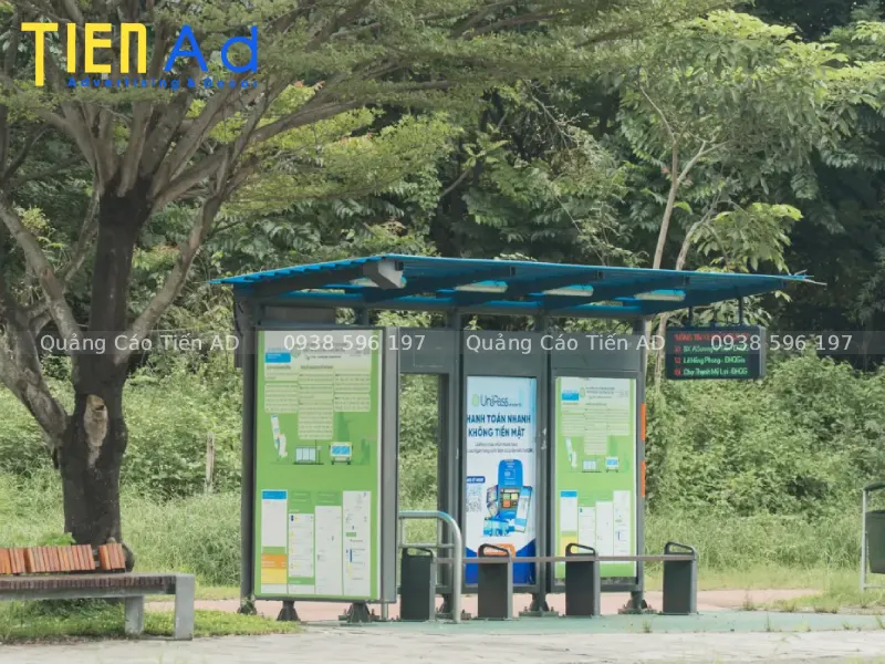 Mẫu quảng cáo nhà chờ xe buýt - 2