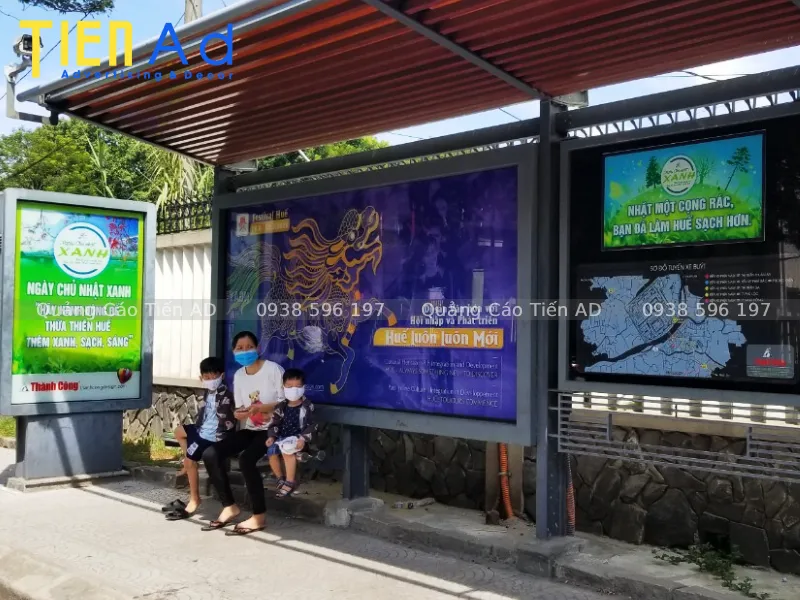 Mẫu quảng cáo nhà chờ xe buýt - 3