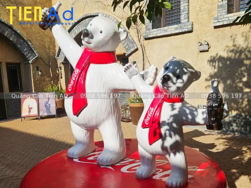 Mô hình gấu Bắc Cực composite