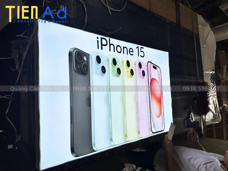 Những lợi ích khi lắp đặt hộp đèn không viền cho cửa hàng