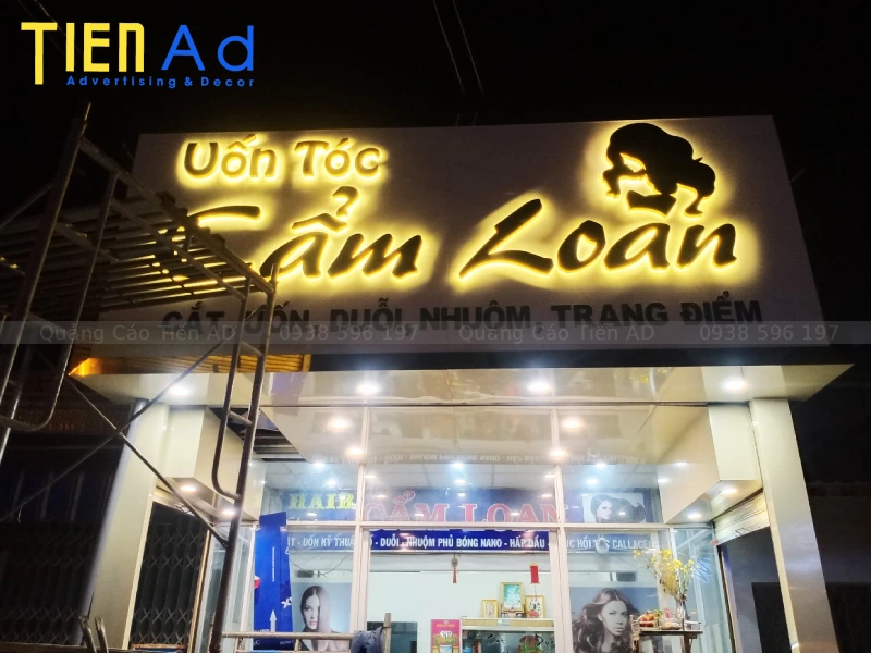 Những lưu ý về phong thủy và thiết kế bảng hiệu alu chữ inox