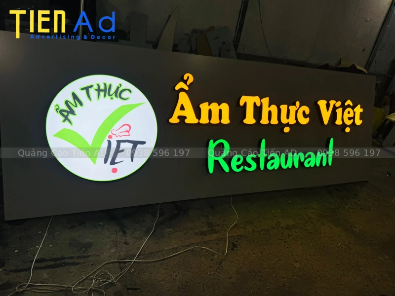 Quảng Cáo Tiến AD Công ty thi công chữ nổi mica đèn LED trọn gói giá tốt tại TP.HCM