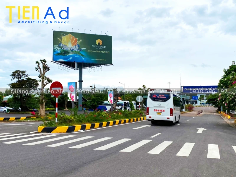 Quy trình thi công thay bạt biển quảng cáo lật 3 mặt Trivision Billboard chuẩn kỹ thuật