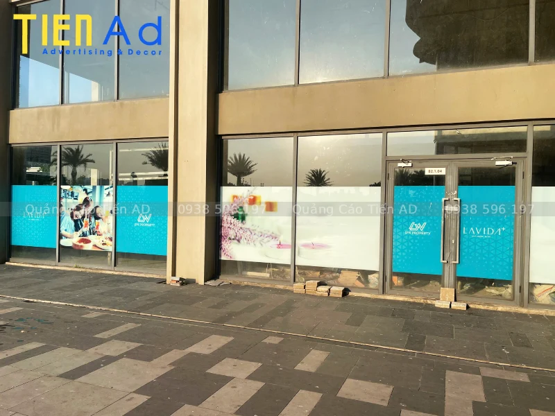 Thi công decal dán kính Lavida - 4