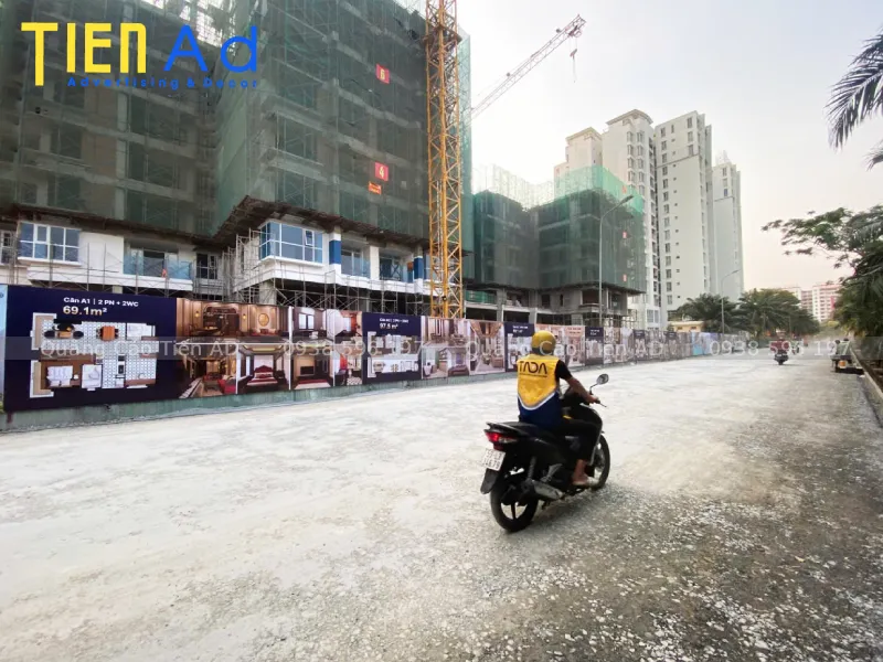 Thi công hàng rào công trình cho Intresco dự án khu dân cư 13E - 9