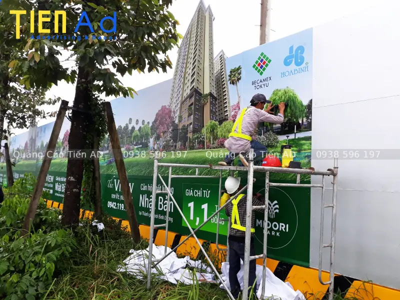 Thi công hàng rào quảng cáo dự án bất động sản (2)