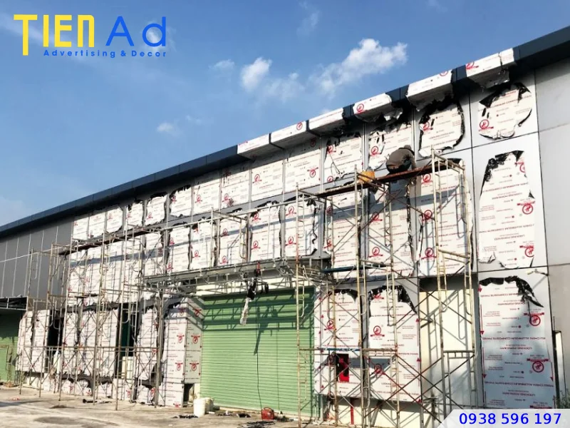 Thi công mặt dựng alu bền đẹp phụ thuộc vào yếu tố nào