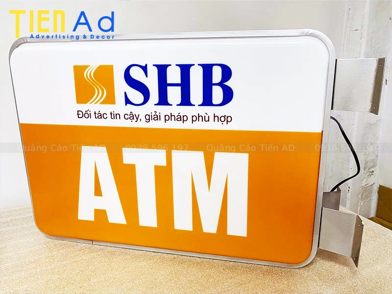 Thiết kế hộp đèn hút nổi như thế nào để khách nhìn là nhớ ngay thương hiệu