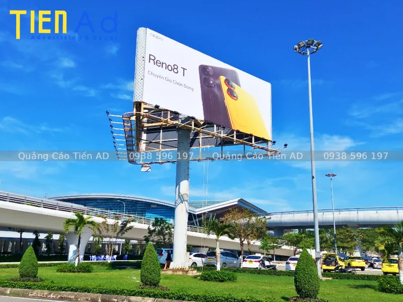 Tiến AD nhận thi công thay bạt biển quảng cáo lật 3 mặt trọn gói với mức giá cạnh tranh tại TP.HCM